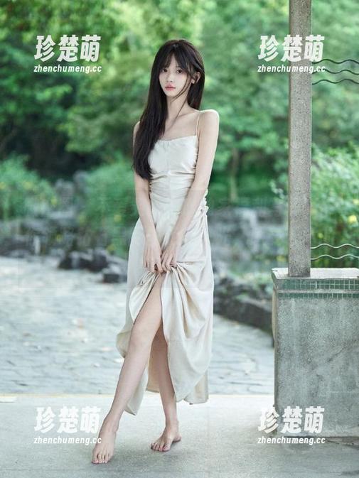 不爱笑的赛琳 微密圈 - 不爱笑的赛琳独家福利写真,带你领略钻石黑网的绝美风光,感受艺术的魅力!.txt