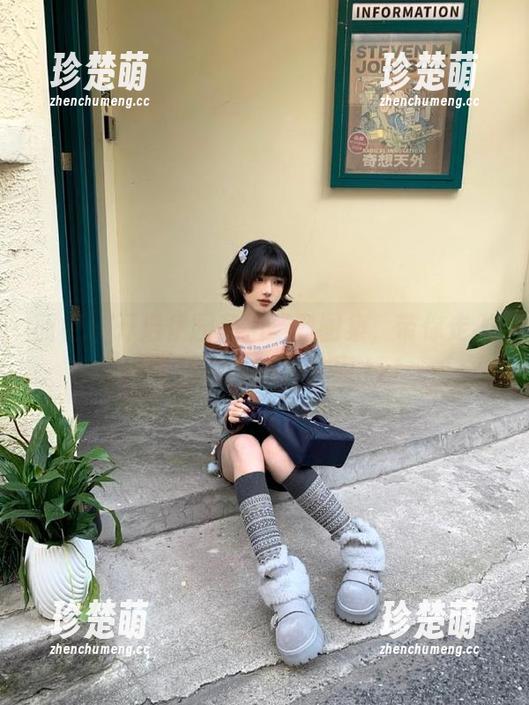 丽柜 - 开启伊园私拍圣诞图集，带你走入一个迷人的节日世界.txt
