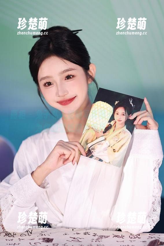丽柜-兔子 丽柜 - 兔子私人定制写真曝光,免费下载,为你的壁纸增添新风采!.txt