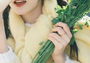 丽柜 – 司琪打造的纯白写真资源,完美诠释了优雅与纯粹.txt