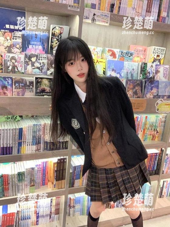 丽柜 - 心心兔女郎写真作品，网盘中藏着不为人知的秘密.txt