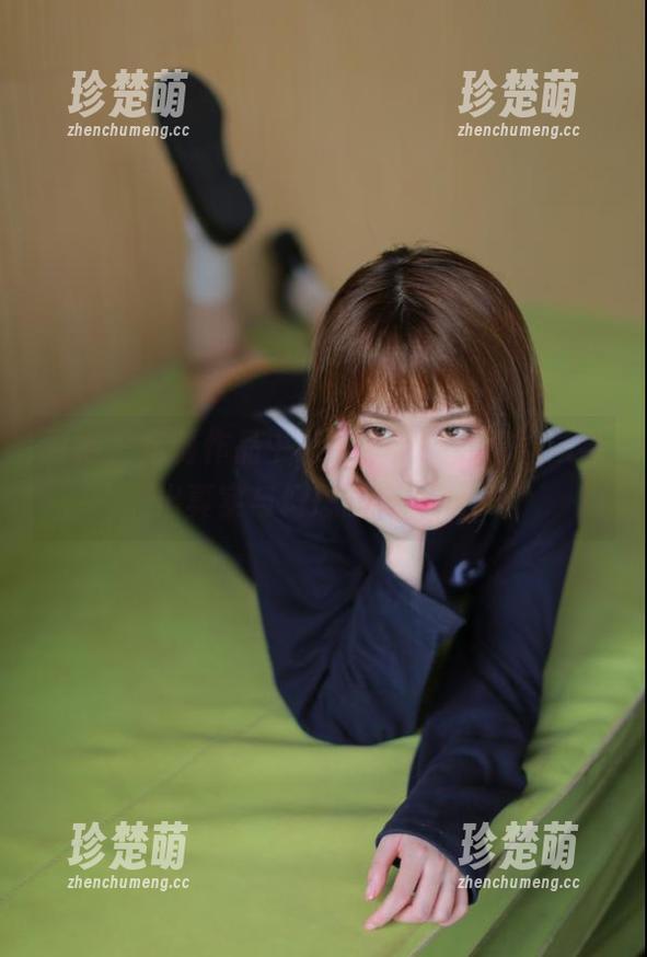 丽柜 - 定制作品中的慕子清纯气息，演绎出真实与幻想的交融.txt