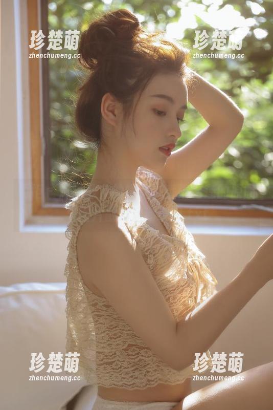 丽柜-敏儿 丽柜 - 透过敏儿的镜头,香浴名莲的原图与图片散发清新气息.txt