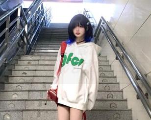 丽柜 – 免费分享潘潘香浴名莲的绝美图片，带你探索摄影艺术的新境界.txt