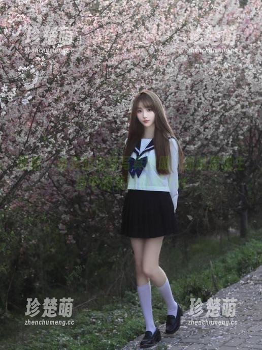 丽柜-由美 丽柜 - 由美的浴室写真图册:细腻展现生活中的美丽瞬间.txt