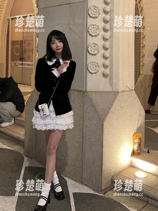 丽柜 - 深入了解蕊蕊学妹，揭开她精彩高清写真背后的秘密.txt