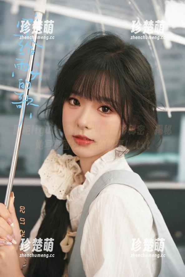丽柜ligui-倩倩 丽柜ligui - 倩倩秘书的摄影秘密,揭秘她写真图包背后的故事!.txt