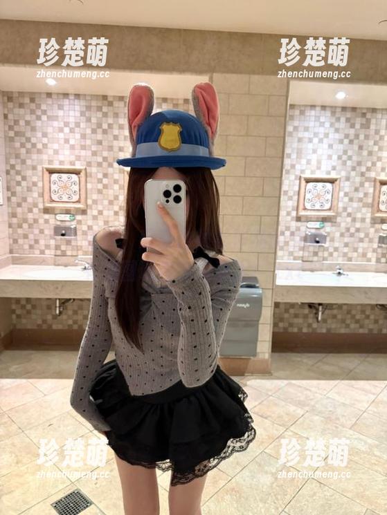 乔依丝 走进乔依丝,感受白衬衫作品的魅力,所有美图现在免费奉上!.txt