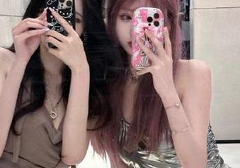探索乔依丝滴滴写真，在线感受每幅作品中蕴含的故事与情感.txt
