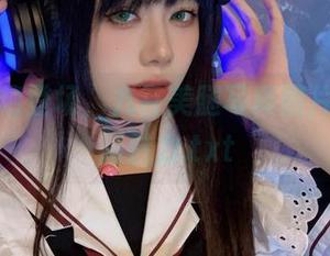 最新惊艳登场,九言美腿写真照片散发无限魅力.txt