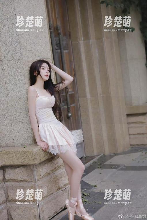 克拉女神-周迪 克拉女神 - 周迪白丝精美图集,原图捕捉她的独特韵味.txt