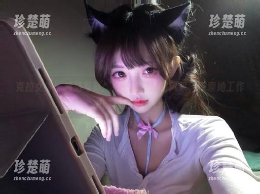 克拉女神-妮子 克拉女神 - 精选写真:妮子的办公室风采,探索她工作中的美丽瞬间.txt