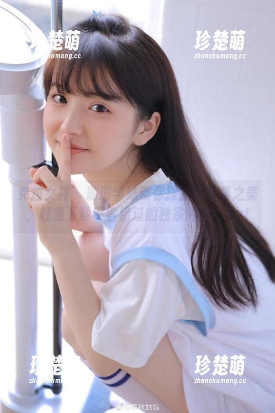 克拉女神 - 珊珊学妹带你探索写真集之美，赶紧下载不容错过的独家内容！.txt