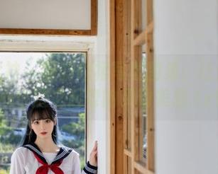 克拉女神 – 薇薇短裙写真图集：让你的内心也随之起舞的灵动美感.txt
