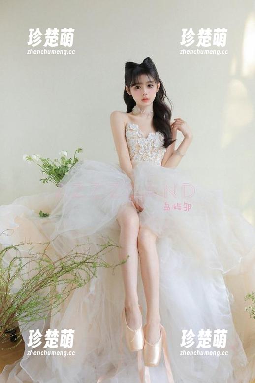 克拉女神 - 绽放夏日魅力，赵雨静泳装写真图集让你感受阳光的热情.txt