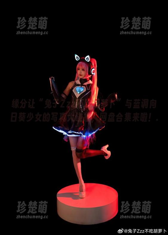 兔子Zzz不吃胡萝卜 缘分让“兔子Zzz不吃胡萝卜”与蓝调向日葵少女的写真大碰撞,网盘合集来啦!.txt