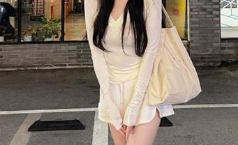 照片再好也没用，兔玩映画的白民宿写真图包，一个让你流连忘返的视觉之旅！.txt