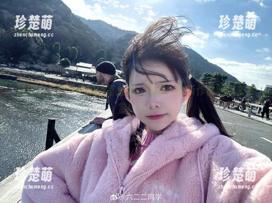 感受六二二同学的浴室魅力，网盘上全新作品等你来欣赏！.txt
