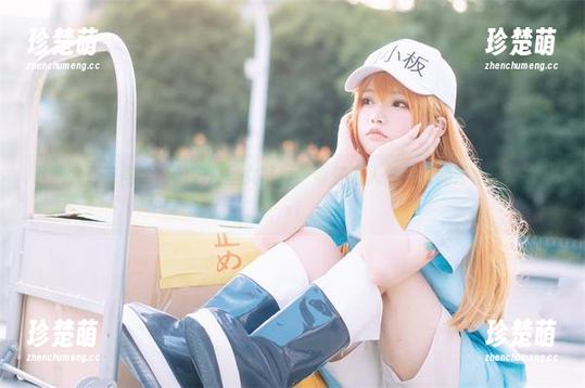 下载六二二同学w的方舟圣女写真，带你进入梦幻般的艺术世界！.txt