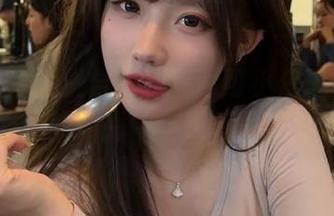 福利图片大集合！探秘可可小白兔电车上的女高中生风格.txt