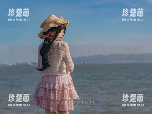 咬一口兔娘 咬一口兔娘的私房连衣裙图集,带你领略色彩的碰撞,时尚的无限可能!.txt