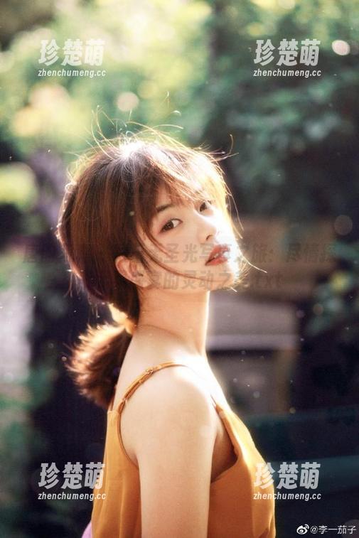 唐韵写真-彩玉 唐韵写真 - 彩玉无圣光写真之旅:尽情探索足果盛宴的灵动之美.txt