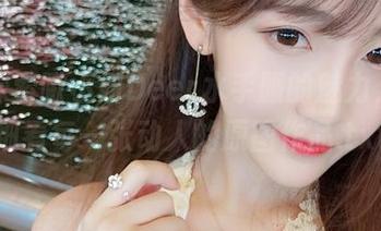 在线探索啾小妍Deer水手服的魅力，带你细看每一张动人的原图作品.txt