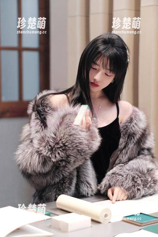 喵写真 喵写真:私拍时尚黑丝校服,球场上的美图燃爆你的青春荷尔蒙!.txt