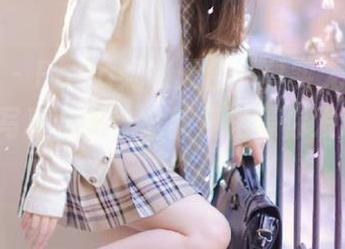 嗲囡囡 – PaPa妈咪天台，真实无禁忌的无圣光写真合集，全新视角等你发现！.txt