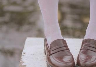嗲囡囡 – 关注章芃芃内衣图集分享,感受绅士与淑女的绝妙碰撞.txt