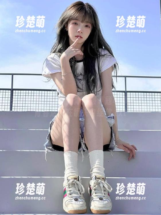 头条女神 - 李由美体操服专题写真图册：青春活力在镜头中绽放.txt