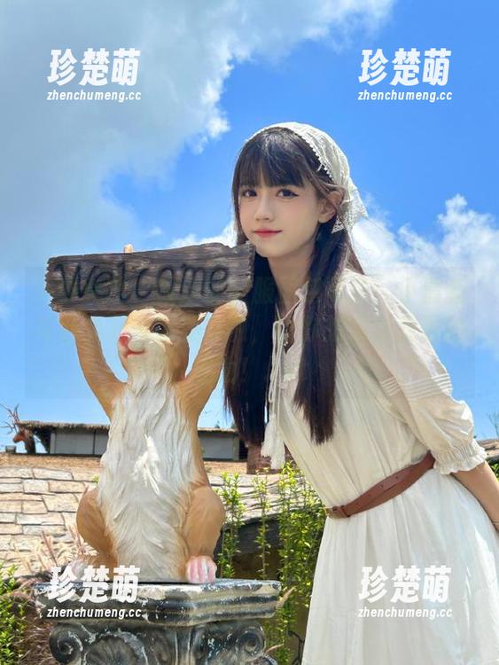 头条女神 - 筱溪的制服图包写真：小清新与经典元素完美交融，让你想反复观看的理由！.txt
