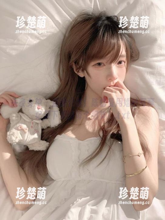头条女神 - 温暖分享！陈怡曼用婚纱写真记录下爱的每个细节！.txt
