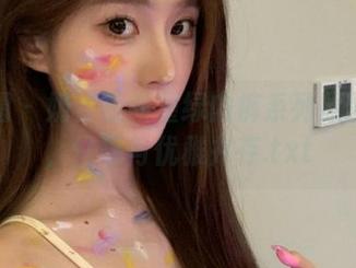 微密圈 – 奶雯最新墨绿内裤系列原图揭晓，性感与优雅并存.txt