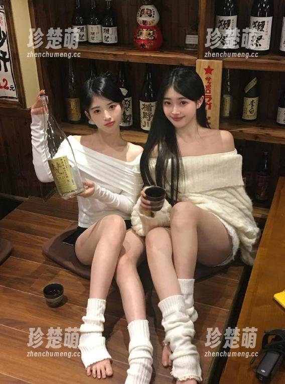 奶雯 微密圈 - 奶雯黑色比基尼,无圣光图包中的性感女神竟然是她!.txt