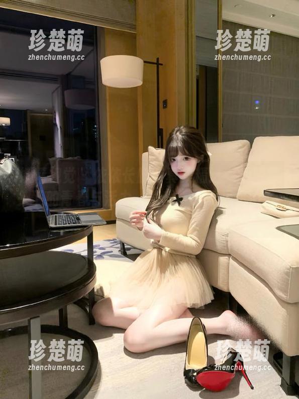 妖精视觉-依依 妖精视觉 - 依依长腿写真集精选:细腻镜头下的青春与活力,感受她的无限风情.txt