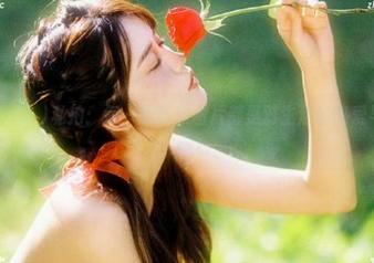 宋哈娜(송하나)私拍：每一张厨娘图片都是对生活的热爱与追求！.txt