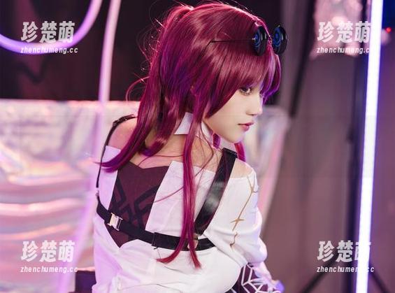 小仓千代w 小仓千代w最新校园写真资源,探索她的原图之美,尽在这里!.txt