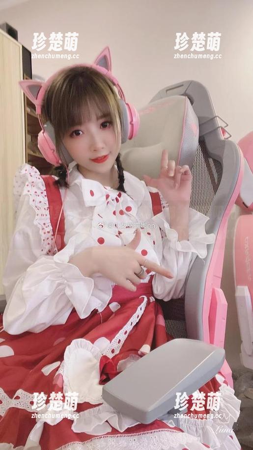小女巫露娜 福利图集:海边的小女巫露娜,温暖阳光下的每一个迷人瞬间都被记录下来!.txt