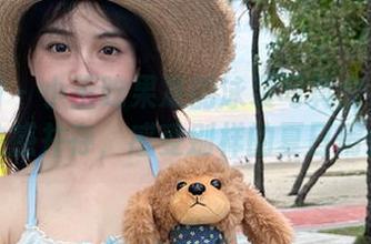 微密圈 – 小玉吃果冻的泳装写真全集：优雅与性感并存，感受别样的夏日情怀.txt