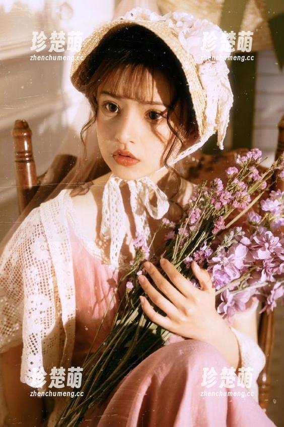 少女秩序-小鱼 少女秩序 - 小鱼的丝滑写真图包,虽然我自嘲,但也想变得如此迷人。.txt
