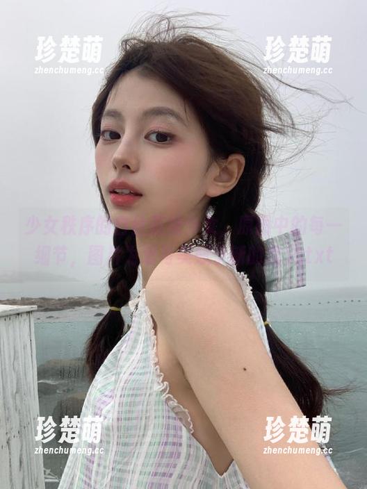 少女秩序的白丝蓝裙少女，原图中的每一细节，图片为爱与美赋予新的定义.txt