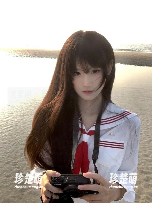 尤果网-小喜 尤果网 - 无圣光的美丽世界:小喜的吊带写真带你领略不同的视觉冲击.txt