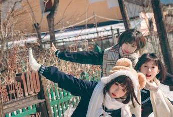 尤果网 – 李莉莉皮衣写真：捕捉青春与风格的精彩照片集.txt