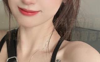 尤果网 – 杨乔之的白衬衫定制作品:风格独特,真让人怀疑设计师的智商!.txt
