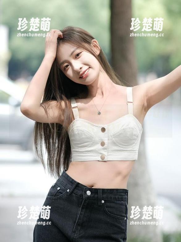 尤果网-米米 尤果网 - 米米的美图集合:套装写真让你心动不已!.txt