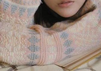 尤果网 – 纯小希的自拍作品图片,描绘出青春与梦幻交织的美丽画卷.txt