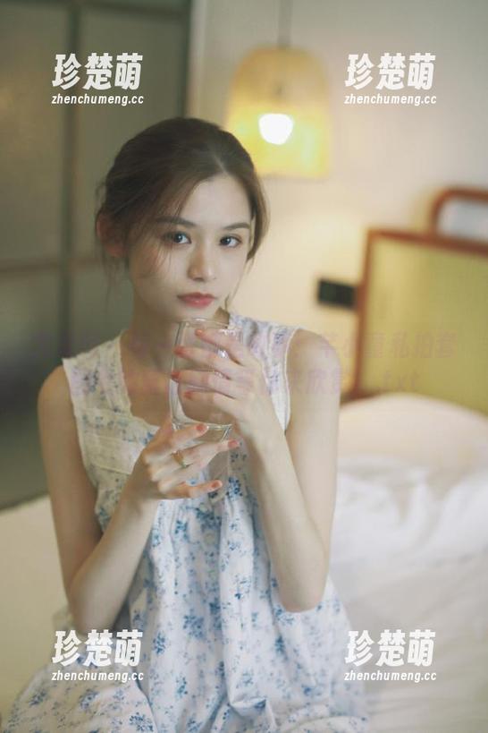 尤果网-芊小童 尤果网 - 每一张都是故事:芊小童私拍套图中的童话剧情等你来欣赏!.txt