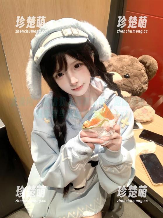 尤果网-顾欣怡 尤果网 - 高清双人写真图册:跟随顾欣怡感受爱与美的完美结合.txt