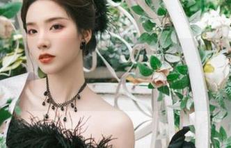 尤物馆 – FoxYini孟狐狸白色写真图集，捕捉生活中的点滴美好与宁静.txt